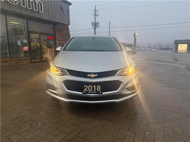 2018 Chevrolet Cruze LT Auto (Stk: 5B026A) in Blenheim - Image 2 of 11