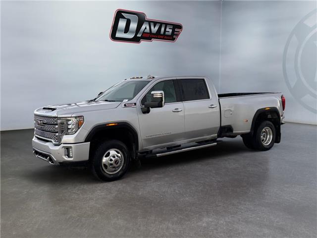 2022 GMC Sierra 3500HD Denali (Stk: 380244) in Claresholm - Image 1 of 15