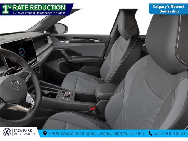 2026 Volkswagen Tiguan Comfortline R-Line Black Edition (Stk: TT-023) in Calgary - Image 6 of 11