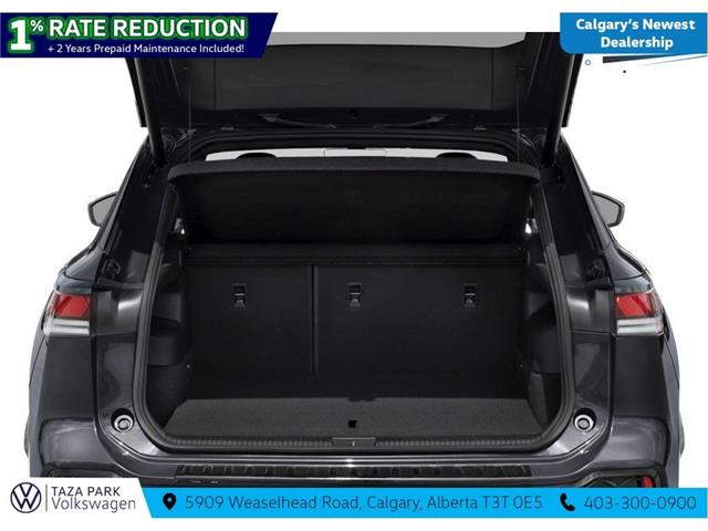 2026 Volkswagen Tiguan Comfortline R-Line Black Edition (Stk: TT-023) in Calgary - Image 8 of 11