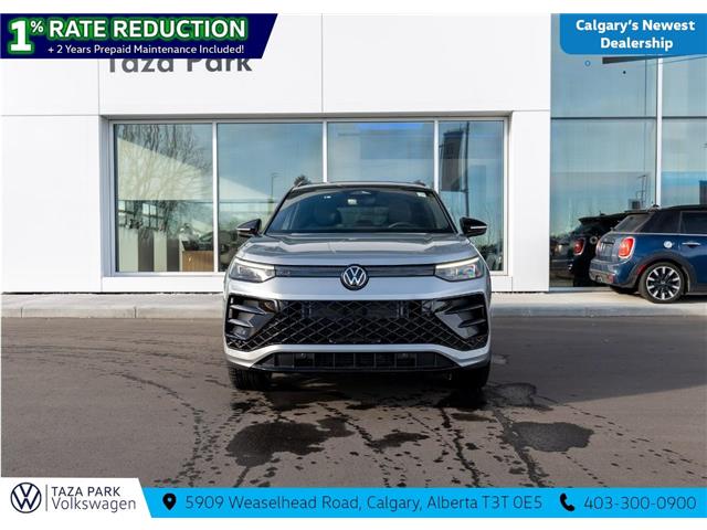2026 Volkswagen Tiguan Comfortline R-Line Black Edition (Stk: TT-059) in Calgary - Image 2 of 25