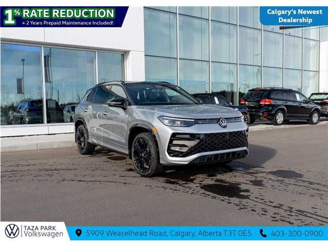 2026 Volkswagen Tiguan Comfortline R-Line Black Edition (Stk: TT-059) in Calgary - Image 3 of 25