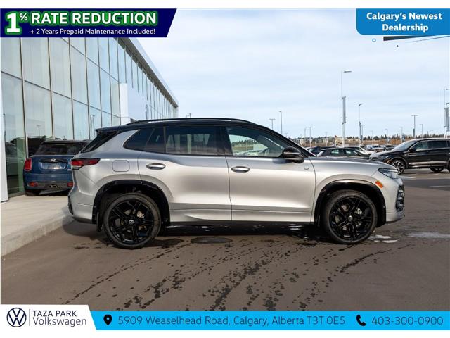 2026 Volkswagen Tiguan Comfortline R-Line Black Edition (Stk: TT-059) in Calgary - Image 4 of 25