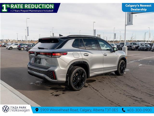 2026 Volkswagen Tiguan Comfortline R-Line Black Edition (Stk: TT-059) in Calgary - Image 5 of 25