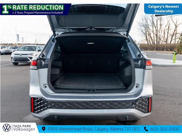 2026 Volkswagen Tiguan Comfortline R-Line Black Edition (Stk: TT-059) in Calgary - Image 9 of 25