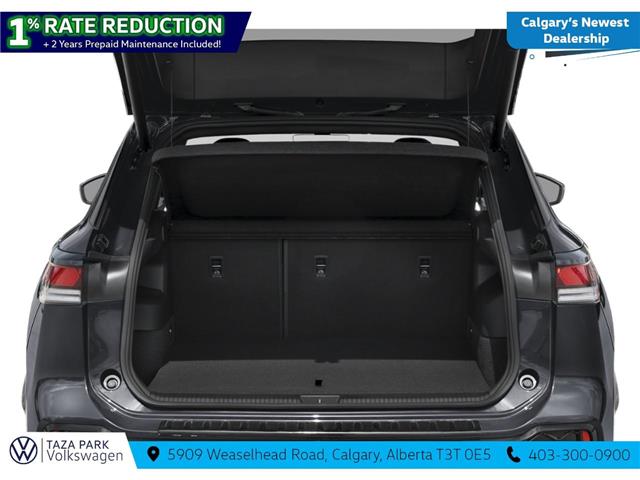 2026 Volkswagen Tiguan Comfortline R-Line Black Edition (Stk: TT-139) in Calgary - Image 8 of 12
