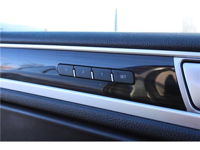 2017 Volkswagen Touareg 3.6L Execline (Stk: 01352U) in Cranbrook - Image 26 of 28