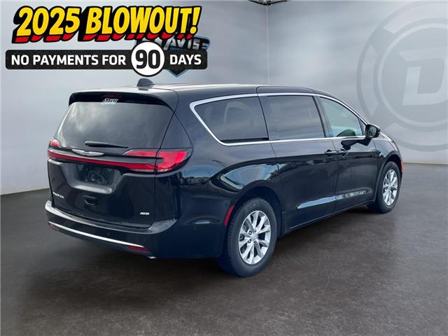 2025 Chrysler Pacifica Select (Stk: 30452) in Fort Macleod - Image 5 of 26