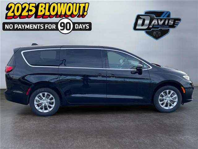 2025 Chrysler Pacifica Select (Stk: 30452) in Fort Macleod - Image 6 of 26