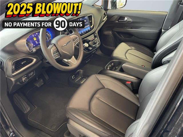2025 Chrysler Pacifica Select (Stk: 30452) in Fort Macleod - Image 10 of 26