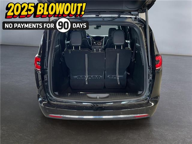 2025 Chrysler Pacifica Select (Stk: 30452) in Fort Macleod - Image 19 of 26