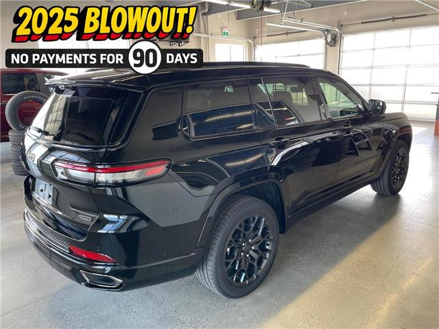 2025 Jeep Grand Cherokee L Summit (Stk: 25002) in Fort Macleod - Image 4 of 33
