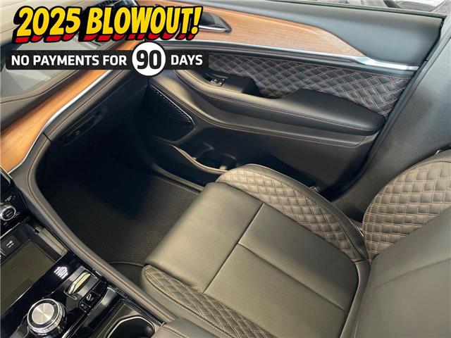 2025 Jeep Grand Cherokee L Summit (Stk: 25002) in Fort Macleod - Image 11 of 33