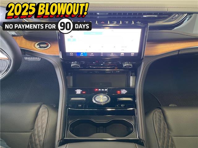 2025 Jeep Grand Cherokee L Summit (Stk: 25002) in Fort Macleod - Image 13 of 33