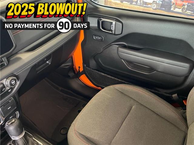 2025 Jeep Wrangler Rubicon (Stk: 30053) in Fort Macleod - Image 11 of 28