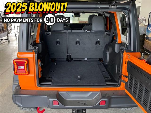 2025 Jeep Wrangler Rubicon (Stk: 30053) in Fort Macleod - Image 18 of 28