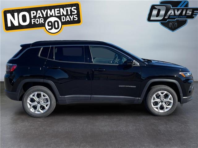 2026 Jeep Compass North (Stk: 30260) in Fort Macleod - Image 6 of 24