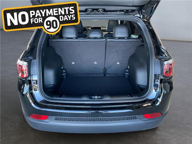 2026 Jeep Compass North (Stk: 30260) in Fort Macleod - Image 18 of 24