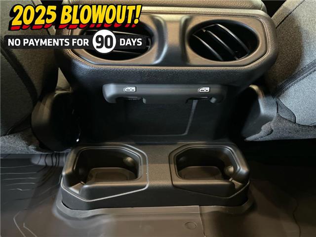 2025 Jeep Wrangler Sport (Stk: 24889) in Fort Macleod - Image 15 of 27