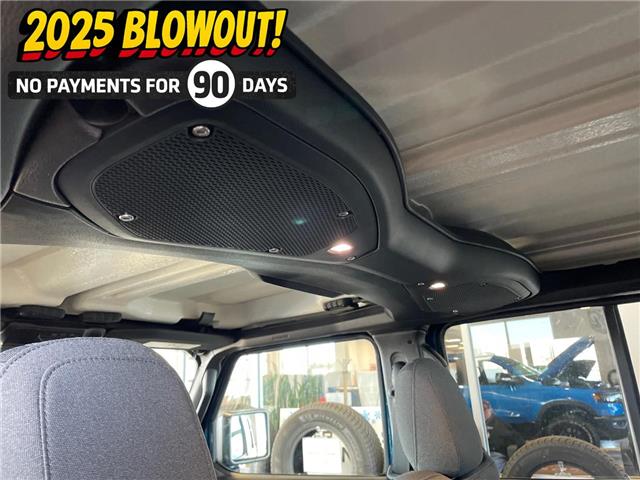 2025 Jeep Wrangler Sport (Stk: 24889) in Fort Macleod - Image 16 of 27