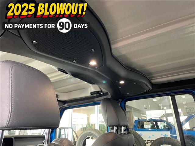 2025 Jeep Wrangler Sahara (Stk: 24880) in Fort Macleod - Image 16 of 27