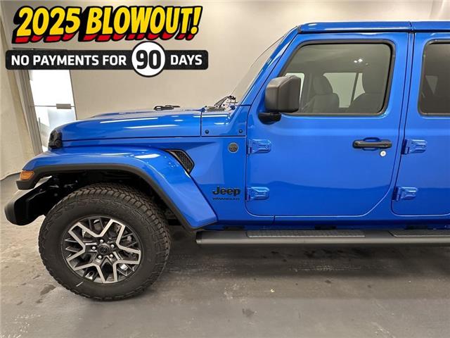 2025 Jeep Wrangler Sahara (Stk: 40206) in Lethbridge - Image 2 of 28