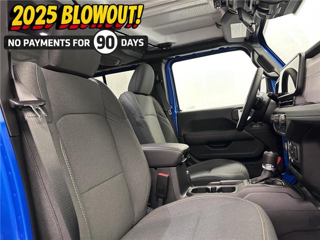 2025 Jeep Wrangler Sahara (Stk: 40206) in Lethbridge - Image 27 of 28