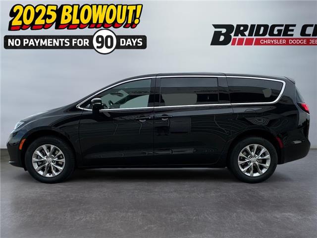 2025 Chrysler Pacifica Select (Stk: 40310) in Lethbridge - Image 2 of 15
