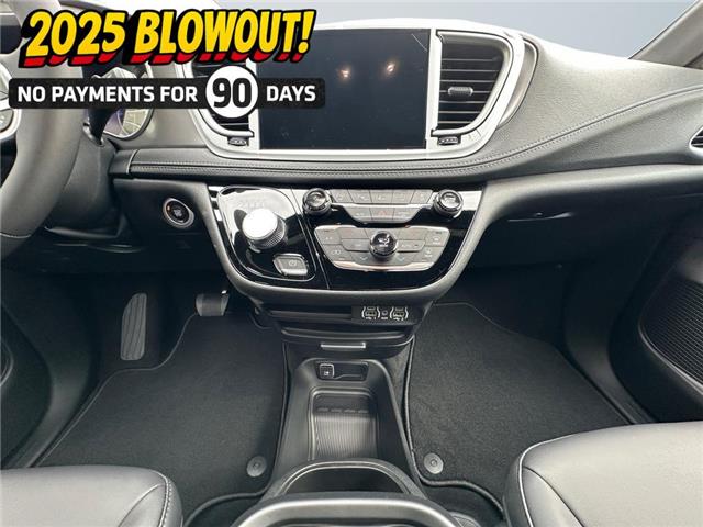 2025 Chrysler Pacifica Select (Stk: 40310) in Lethbridge - Image 11 of 15