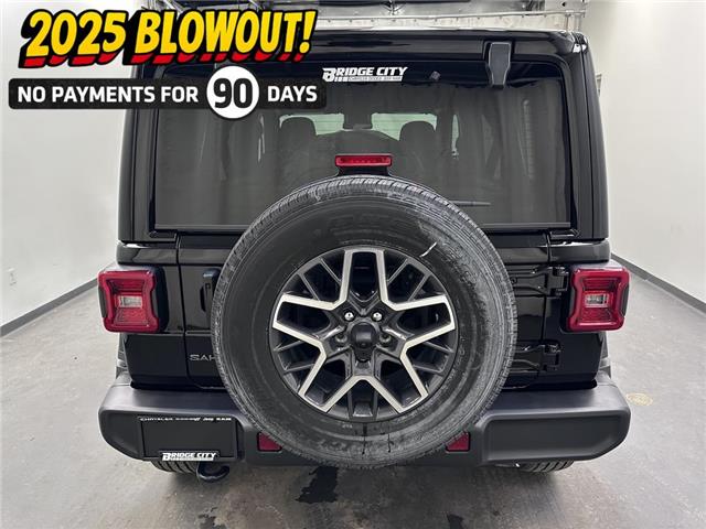 2025 Jeep Wrangler Sahara (Stk: 36523) in Lethbridge - Image 5 of 28