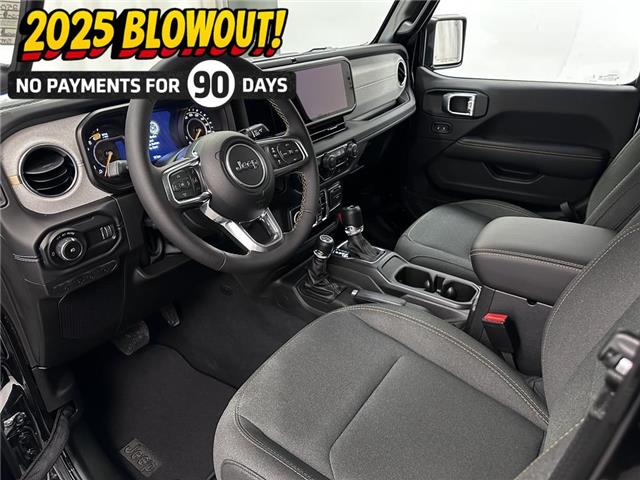 2025 Jeep Wrangler Sahara (Stk: 36523) in Lethbridge - Image 13 of 28