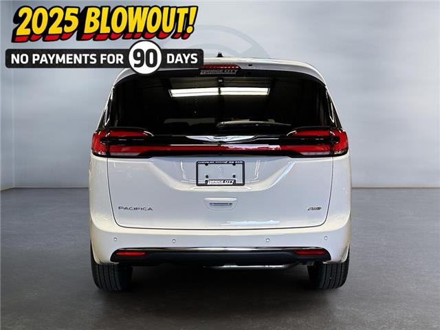 2025 Chrysler Pacifica Select (Stk: 40319) in Lethbridge - Image 4 of 15