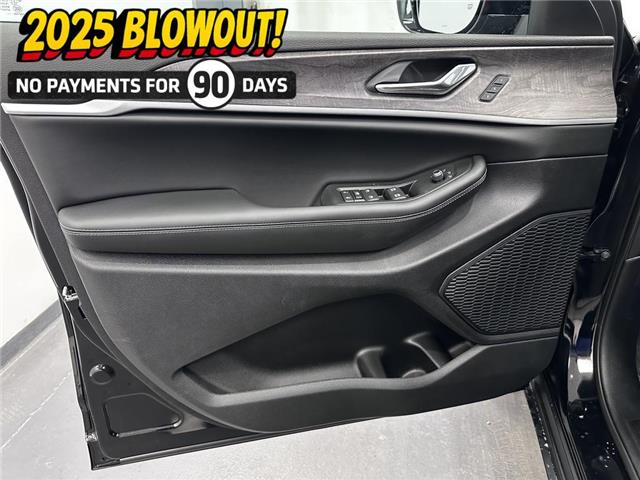 2025 Jeep Grand Cherokee Limited (Stk: 37037) in Lethbridge - Image 12 of 29