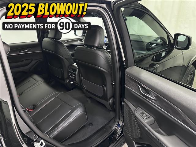 2025 Jeep Grand Cherokee Limited (Stk: 37037) in Lethbridge - Image 24 of 29