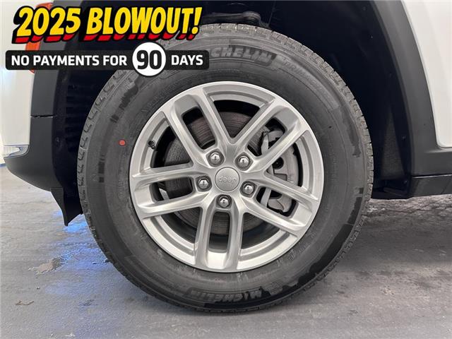 2025 Jeep Grand Cherokee L Laredo (Stk: 36544) in Lethbridge - Image 11 of 28