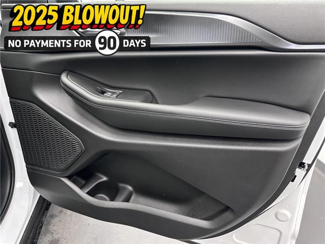 2025 Jeep Grand Cherokee L Laredo (Stk: 36544) in Lethbridge - Image 24 of 28