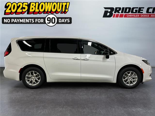 2025 Chrysler Grand Caravan SXT (Stk: 40309) in Lethbridge - Image 6 of 15