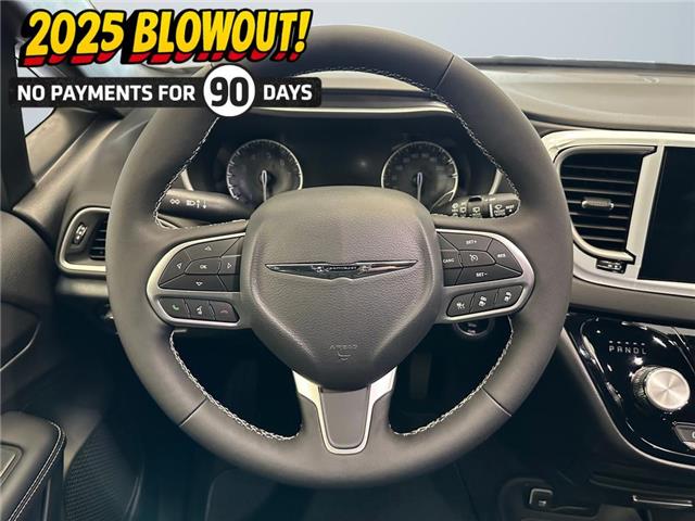 2025 Chrysler Grand Caravan SXT (Stk: 40309) in Lethbridge - Image 12 of 15