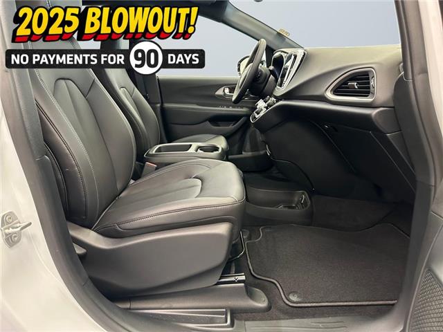2025 Chrysler Grand Caravan SXT (Stk: 40309) in Lethbridge - Image 15 of 15