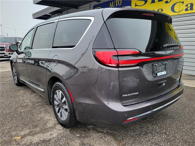 2022 Chrysler Pacifica Hybrid LIMITED HYBRID | PANO ROOF | NAVI | HEATED LEATHER (Stk: R12457A) in St. Catharines - Image 4 of 33
