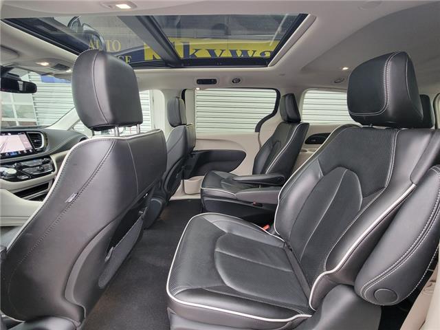 2022 Chrysler Pacifica Hybrid LIMITED HYBRID | PANO ROOF | NAVI | HEATED LEATHER (Stk: R12457A) in St. Catharines - Image 22 of 33