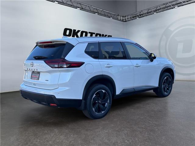 2025 Nissan Rogue SV Moonroof (Stk: 16075) in Okotoks - Image 5 of 15