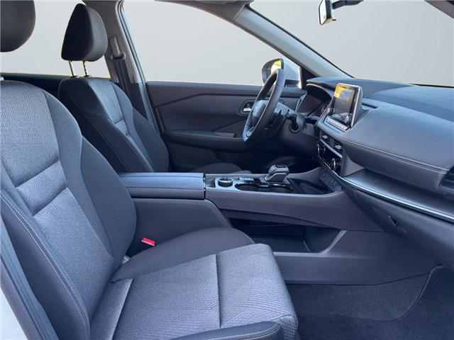 2025 Nissan Rogue SV Moonroof (Stk: 16075) in Okotoks - Image 15 of 15