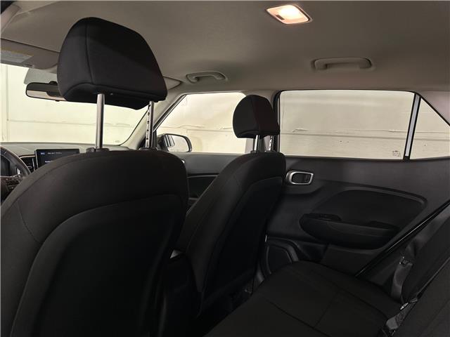 2025 Hyundai Venue Preferred w/Two-Tone (Stk: 43389J) in Belleville - Image 8 of 23