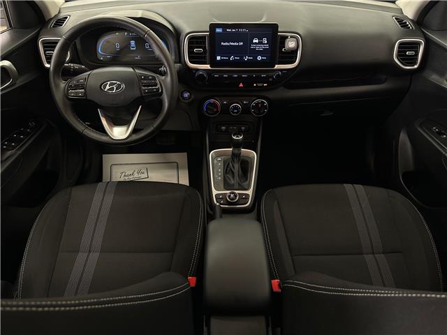2025 Hyundai Venue Preferred w/Two-Tone (Stk: 43389J) in Belleville - Image 9 of 23