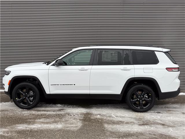 2025 Jeep Grand Cherokee L Laredo (Stk: 25589) in London - Image 3 of 29