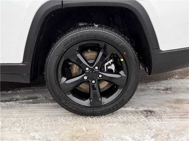 2025 Jeep Grand Cherokee L Laredo (Stk: 25589) in London - Image 29 of 29