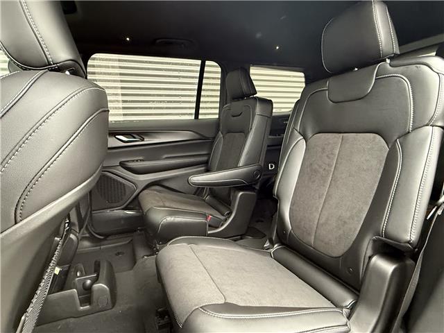 2025 Jeep Grand Cherokee L Laredo (Stk: 25589) in London - Image 13 of 29