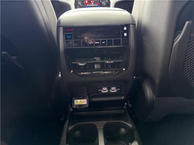 2025 Jeep Grand Cherokee L Laredo (Stk: 25589) in London - Image 27 of 29