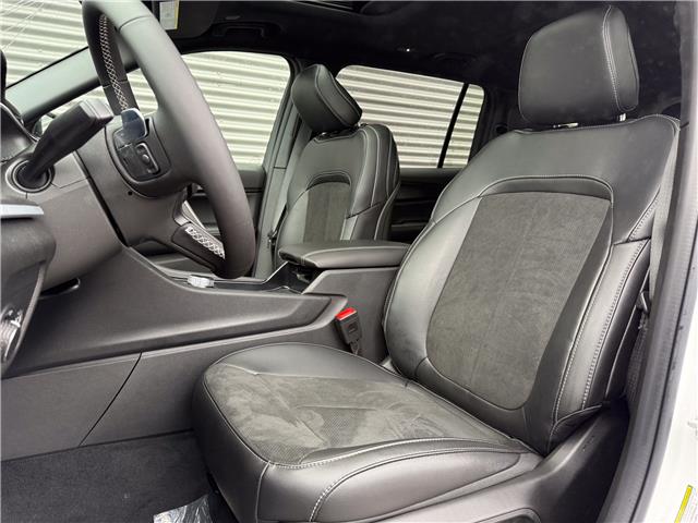 2025 Jeep Grand Cherokee L Laredo (Stk: 25589) in London - Image 9 of 29